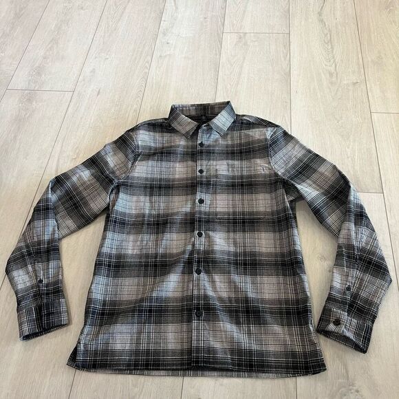 Lululemon Masons Peak Flannel - black plaid size m - Picture 1 of 6